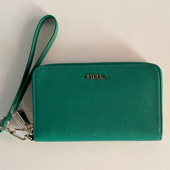 Furla Babylon zip around leather wallet/wristlet. Brand new with tags in box - Picture 2 of 5
